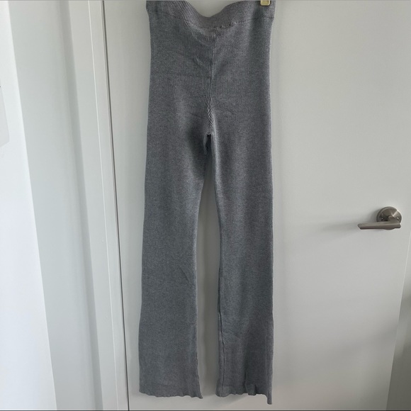 Zara Ribbed Grey Pants - Picture 2 of 3